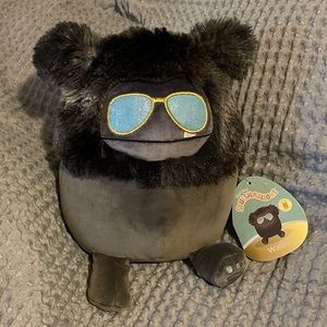 WALLIS Ultra Rare Black Big Foot Original Squishmallow by Kelly Toy NWT